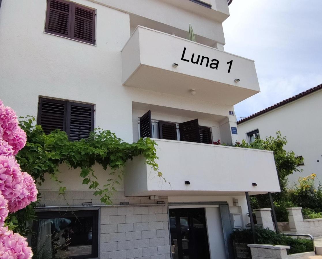 Luna 1 โปเรช ภายนอก รูปภาพ